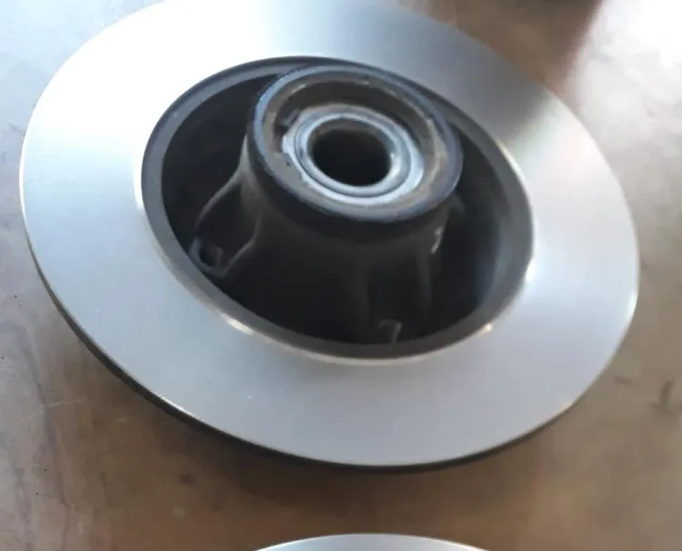 Disco de freno rectificado con acabado profesional listo para instalar